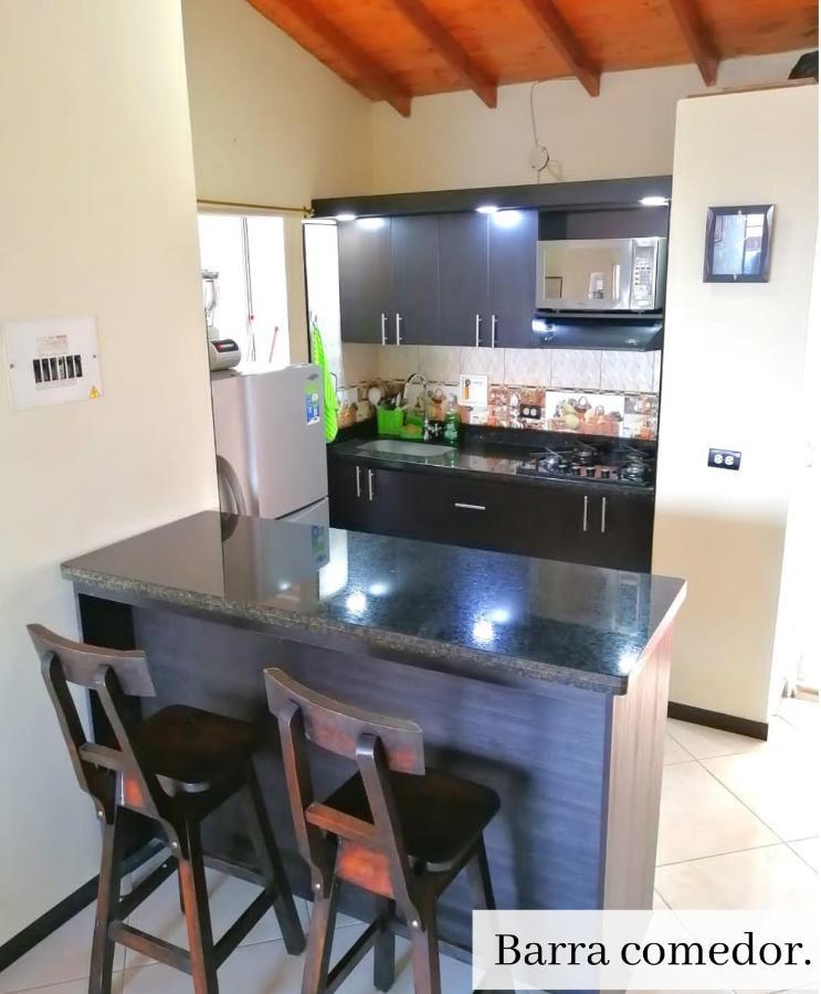Guatape Apartamento Vista Al Embalse Екстериор снимка